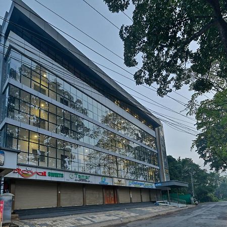 Perumayan Arcade Kochi Exterior foto